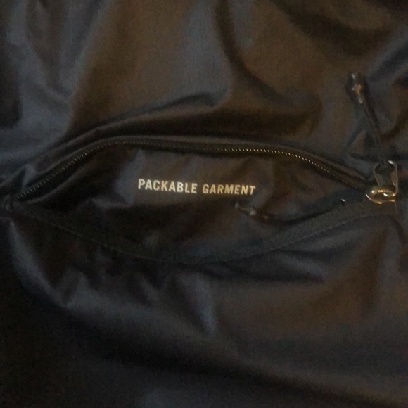 Nike Tech Pack Packable Reflective Running Jacket - Picture 13 of 15